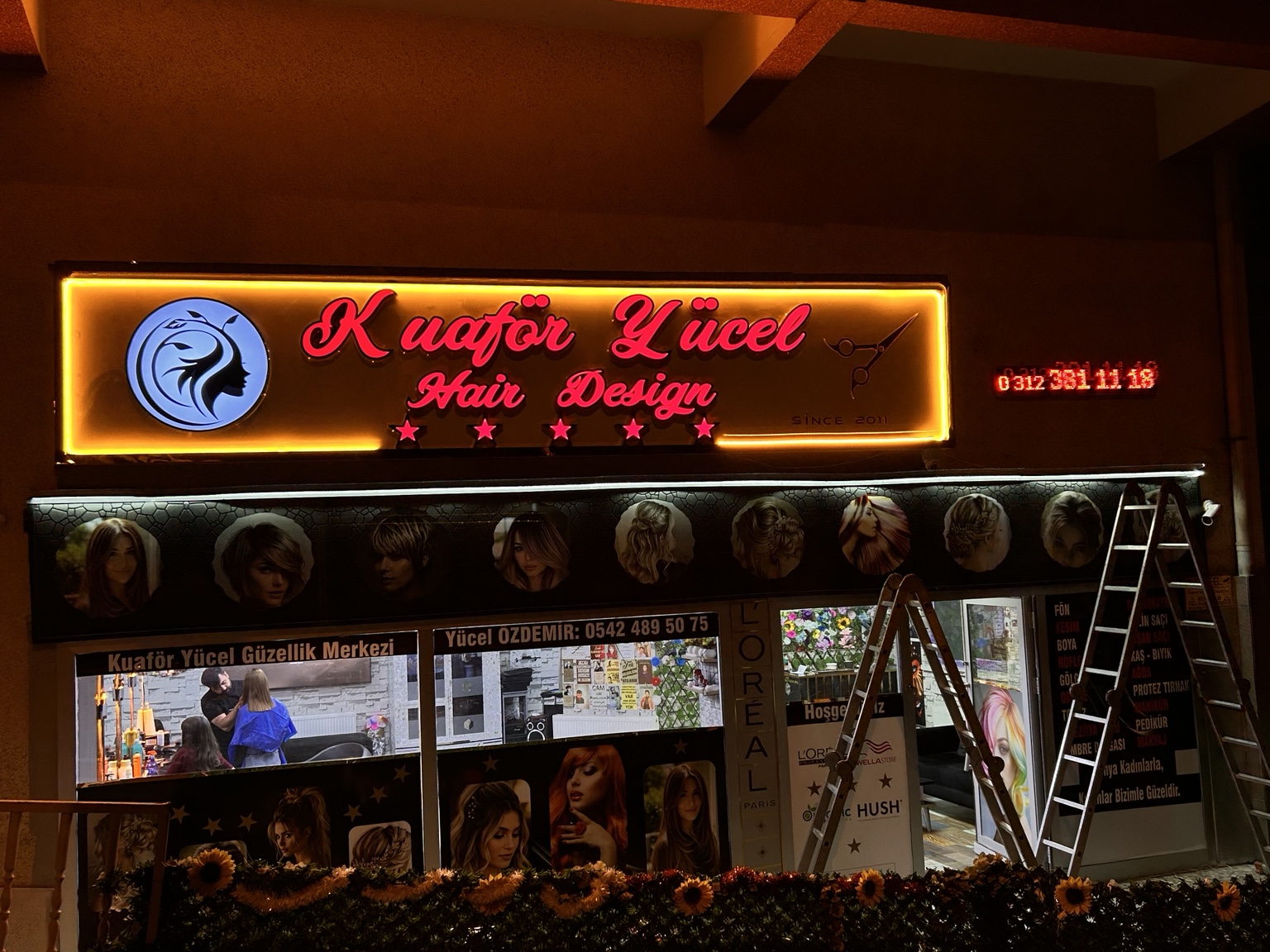 Kuaför Yücel — Gece